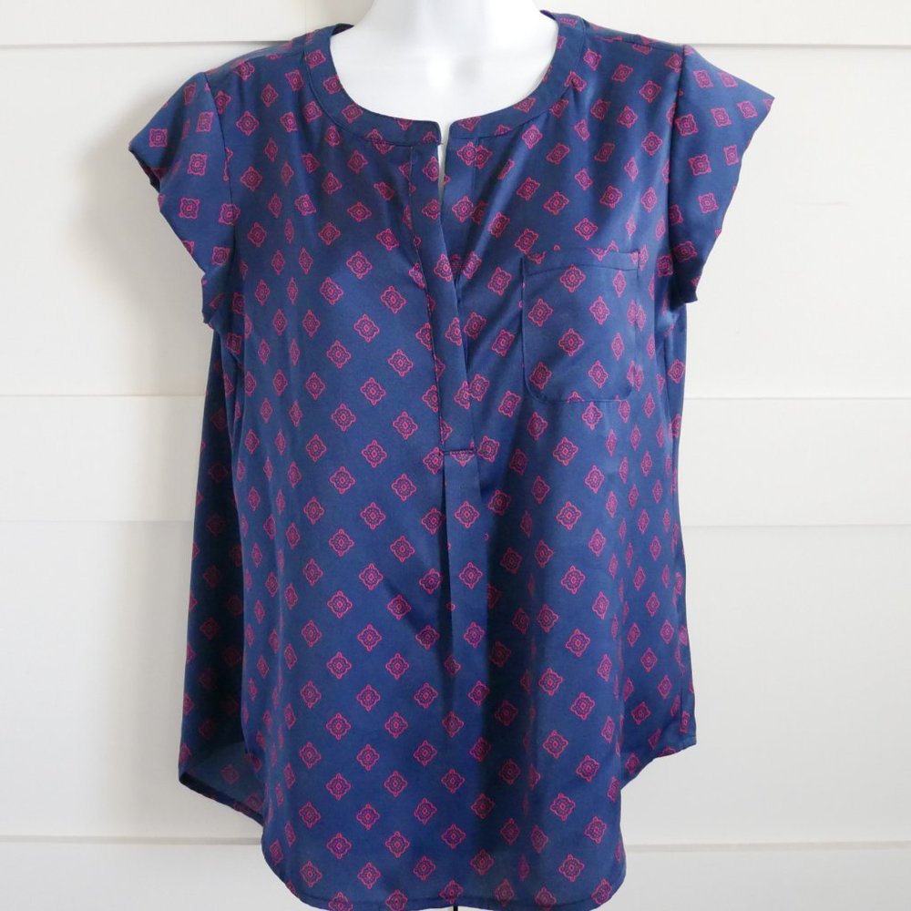 Liz Claiborne Silky Patterned Top